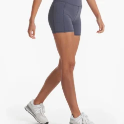 Studio Pocket Short | Azure